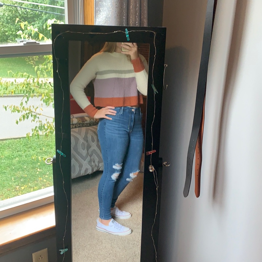 🌻Womens sweater! - Picture 2 of 5